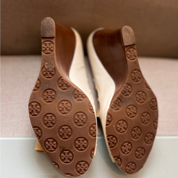 Tory Burch white wedge heels size 11 - Picture 4 of 7